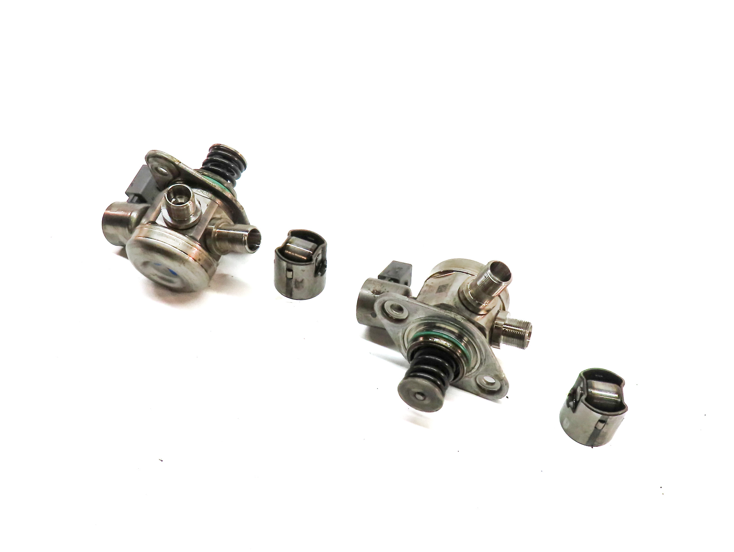 2011-2020 MERCEDES E500 E550 S600 SL450 SL550 GL550 LEFT MECHANICAL FUEL PUMP — exact item pictured